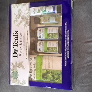 Dr. Teal’s Relax & Relief Bath Gift Set